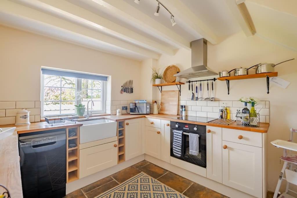 Rhos Y Bel Cottage Angelsey Llangadwaladr  Extérieur photo