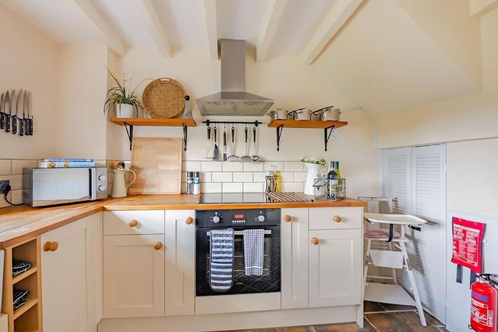 Rhos Y Bel Cottage Angelsey Llangadwaladr  Extérieur photo
